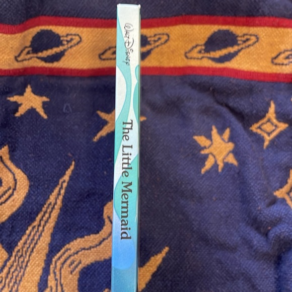 The Little Mermaid Book - Picture 3 of 10